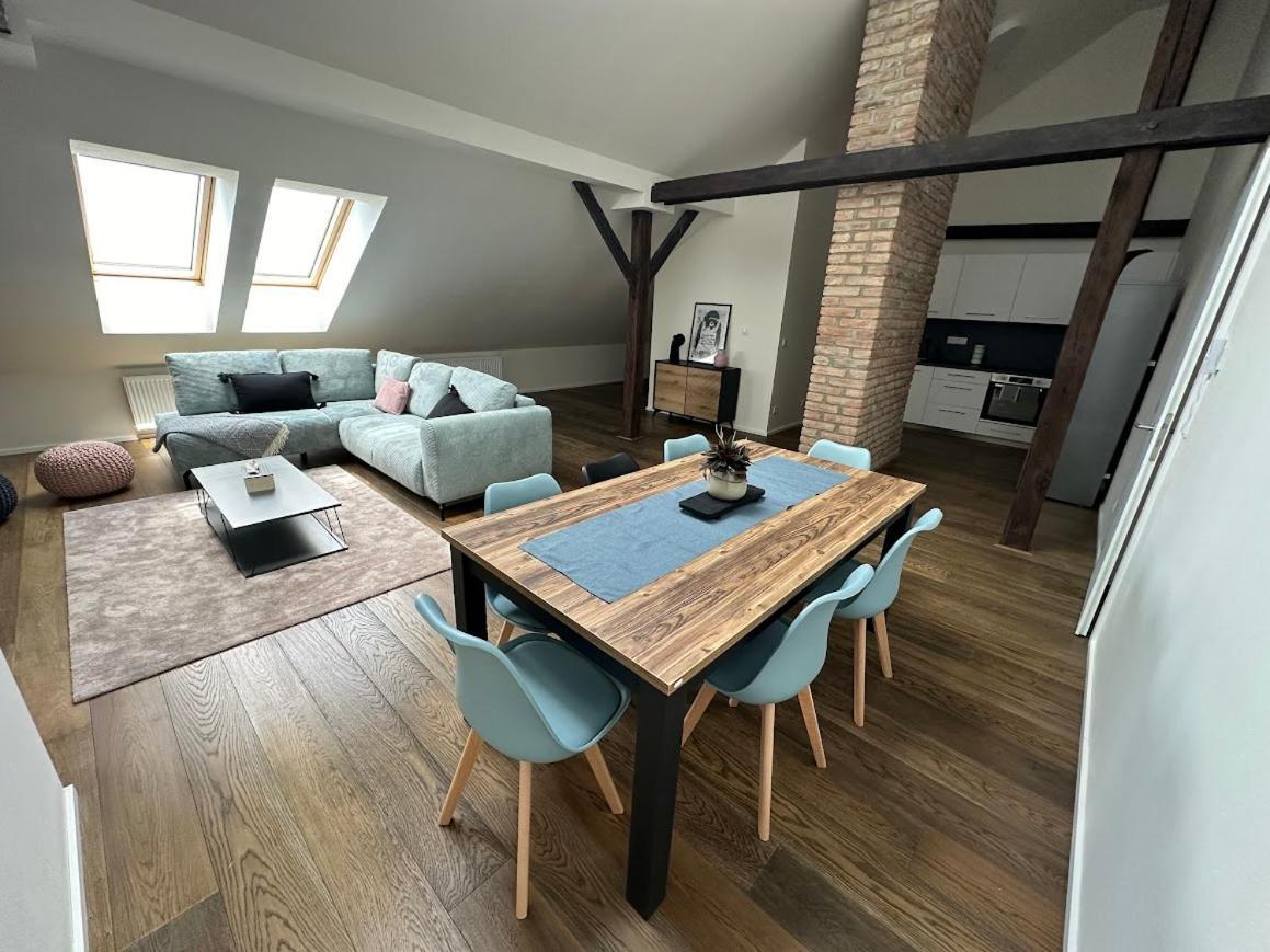 Loft Apartments Praga Exterior foto